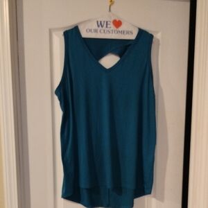 Livi Active Teal Sleeveless Top